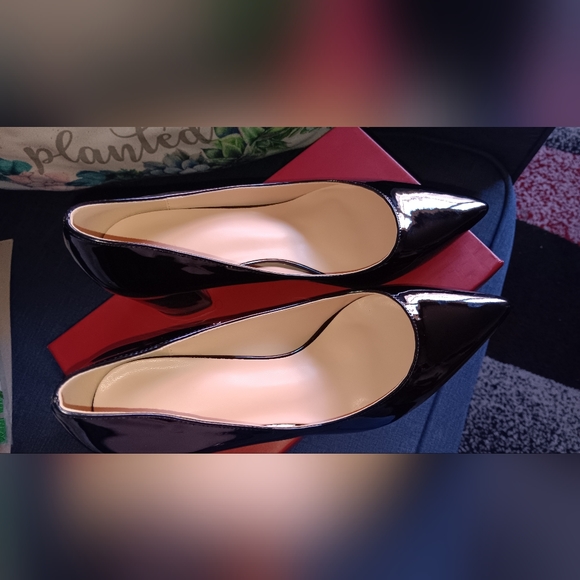 Woman Red bottom shoes man made - Picture 1 of 7